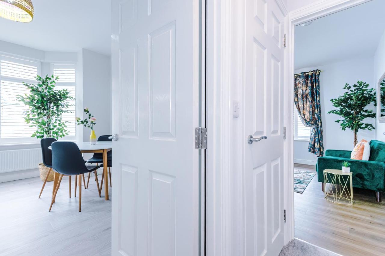 Parkview Place Serviced Apartment Coventry Bagian luar foto